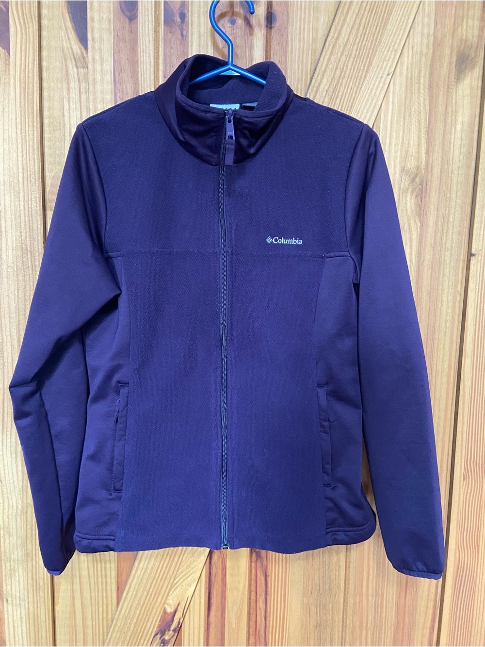 Columbia Women's Full-Zip Fleece Jacket - Plum with thermal comfort zip pockets